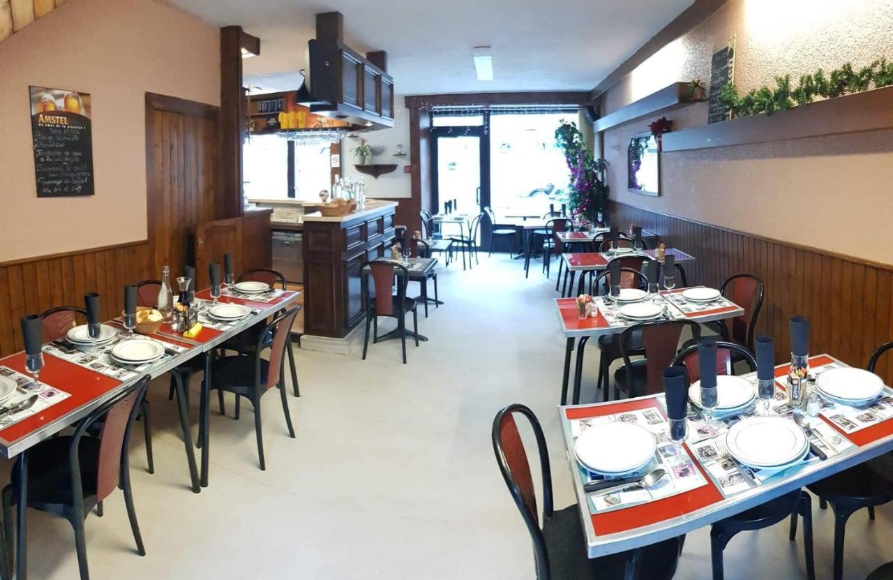 Hotel Restaurant L'Agapanthe Pont-de-Salars Экстерьер фото