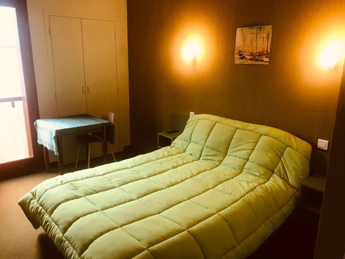 Hotel Restaurant L'Agapanthe Pont-de-Salars Экстерьер фото